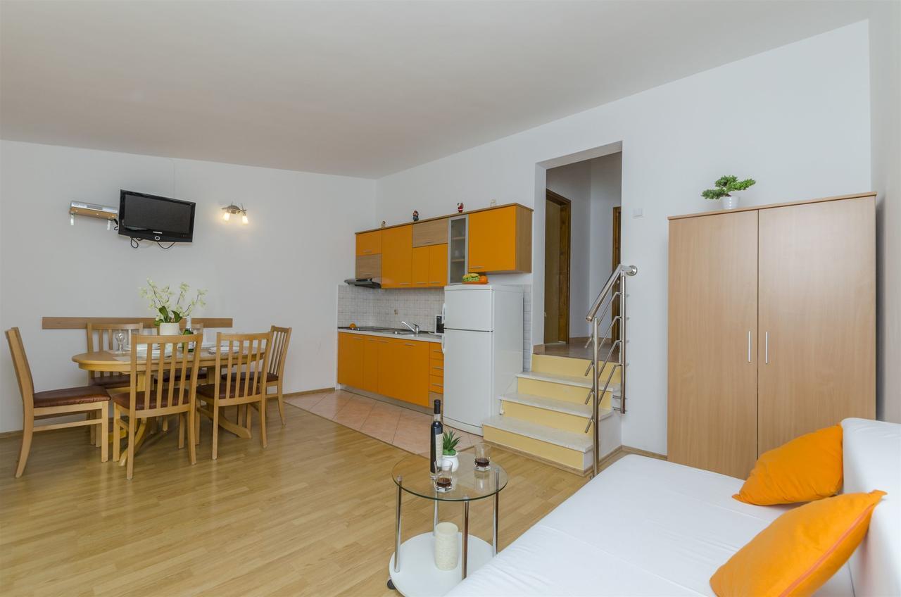 Apartments Srecko Duce Luaran gambar