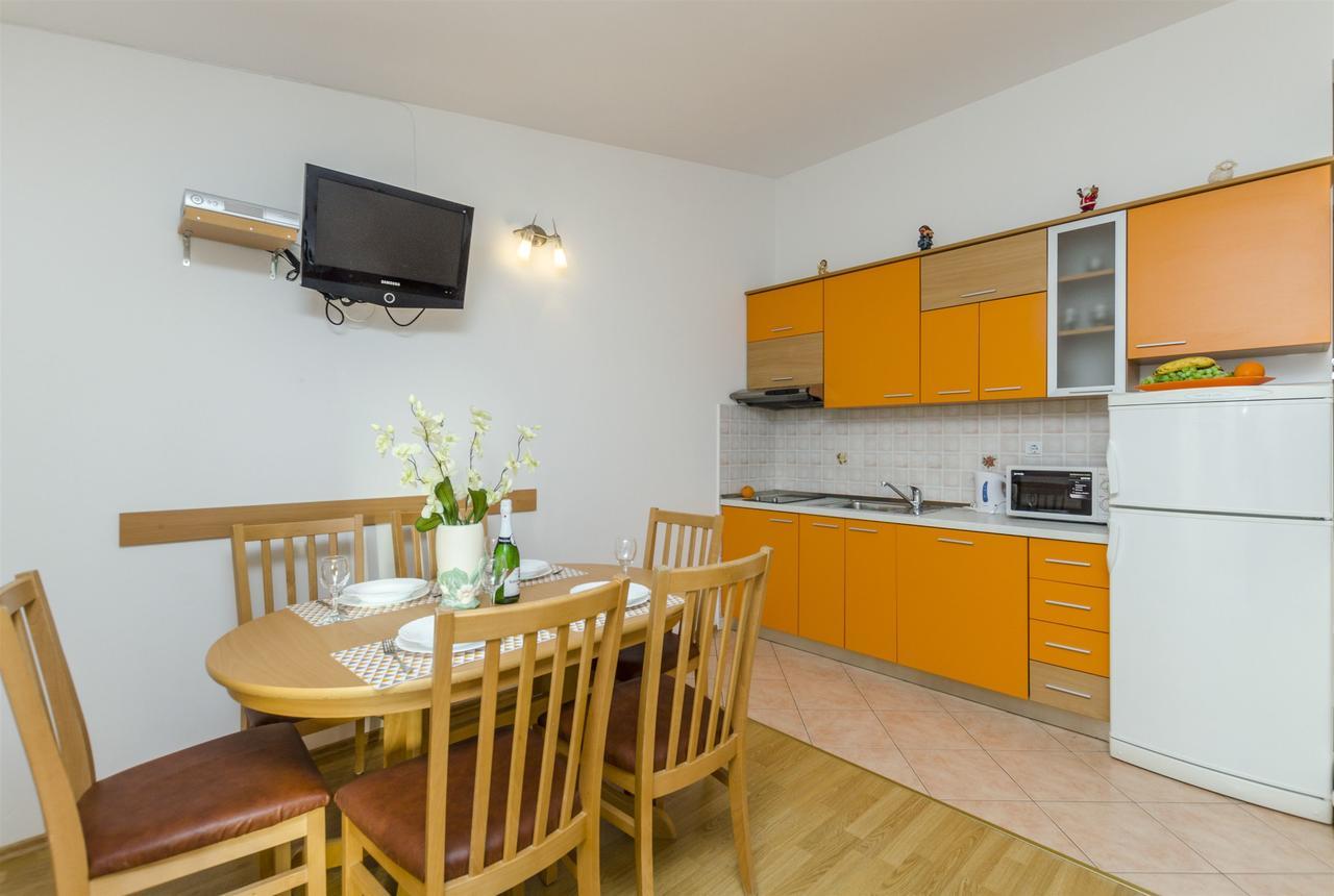 Apartments Srecko Duce Luaran gambar