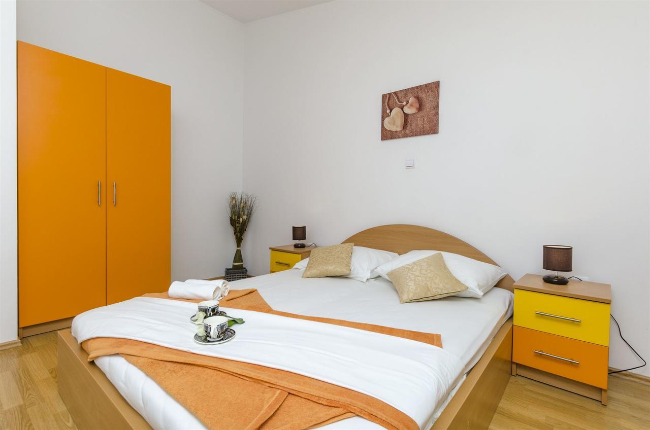 Apartments Srecko Duce Luaran gambar