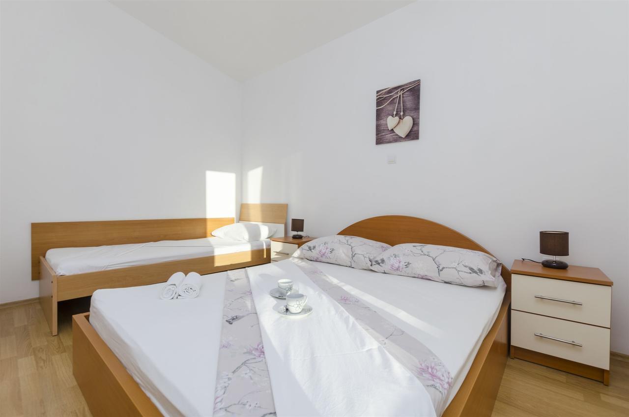 Apartments Srecko Duce Luaran gambar