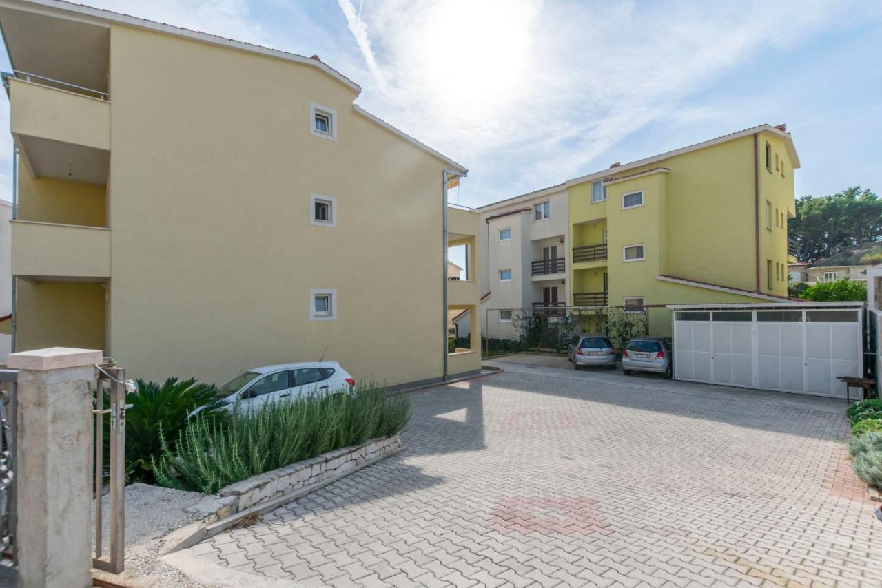 Apartments Srecko Duce Luaran gambar