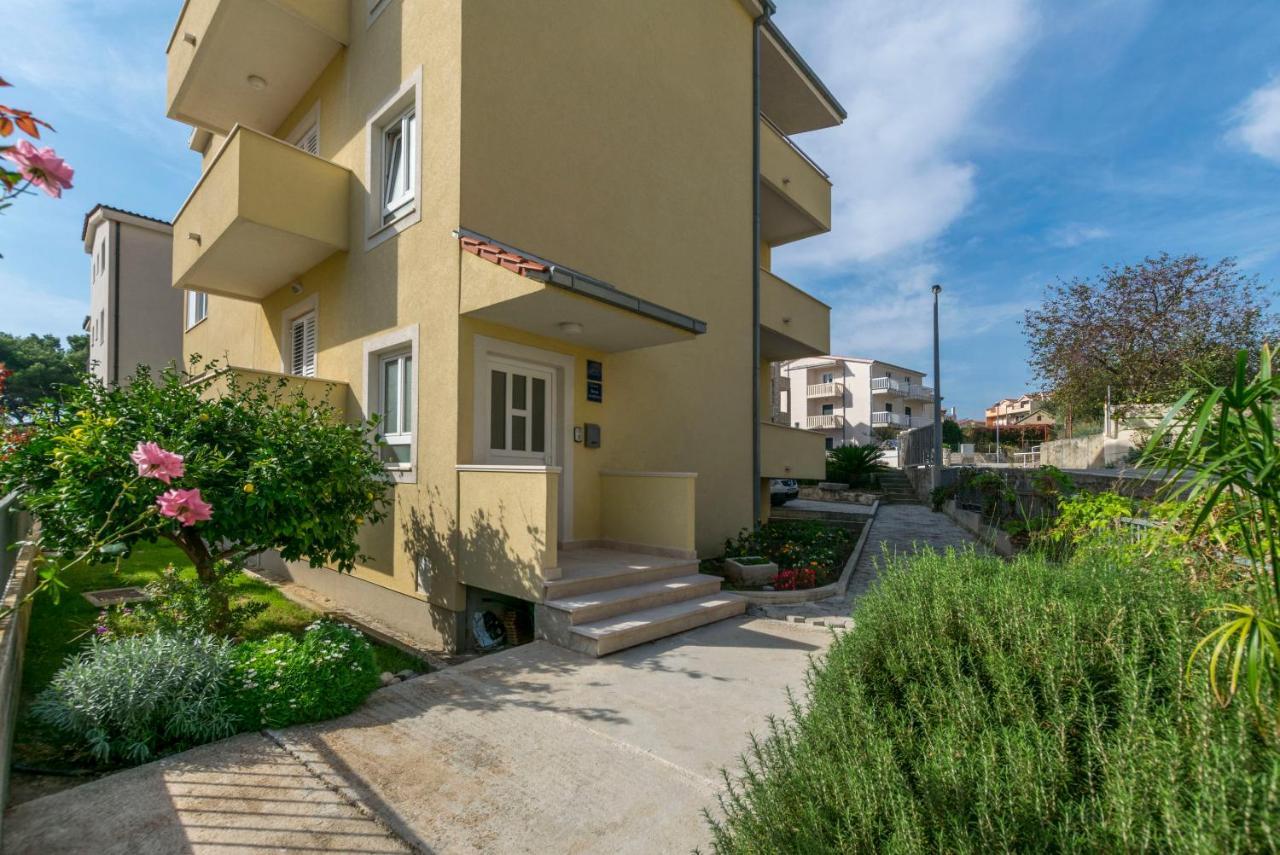 Apartments Srecko Duce Luaran gambar